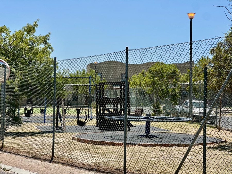 2 Bedroom Property for Sale in Bardale Village Western Cape